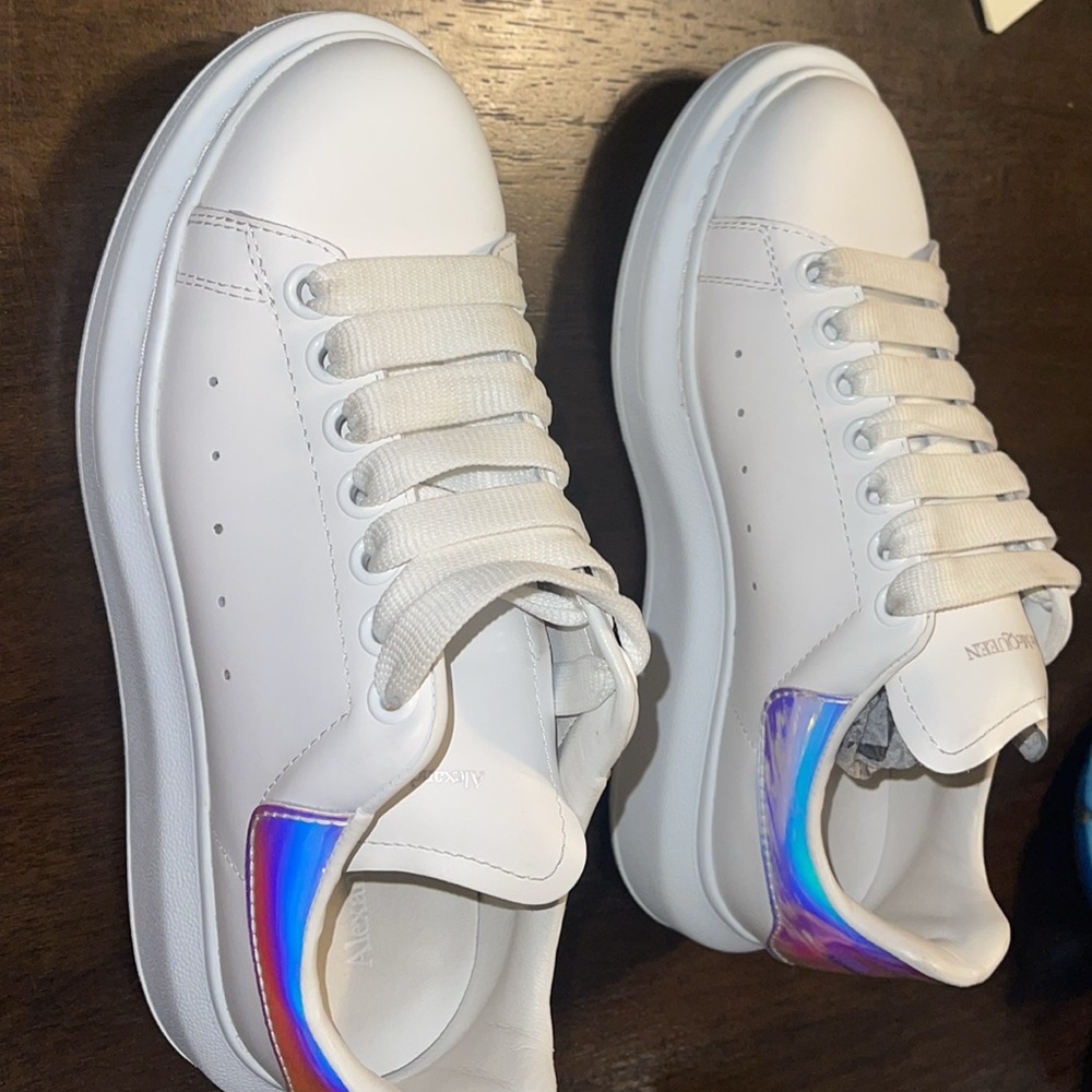 Alexander Mcqueen - Picture 2 of 4